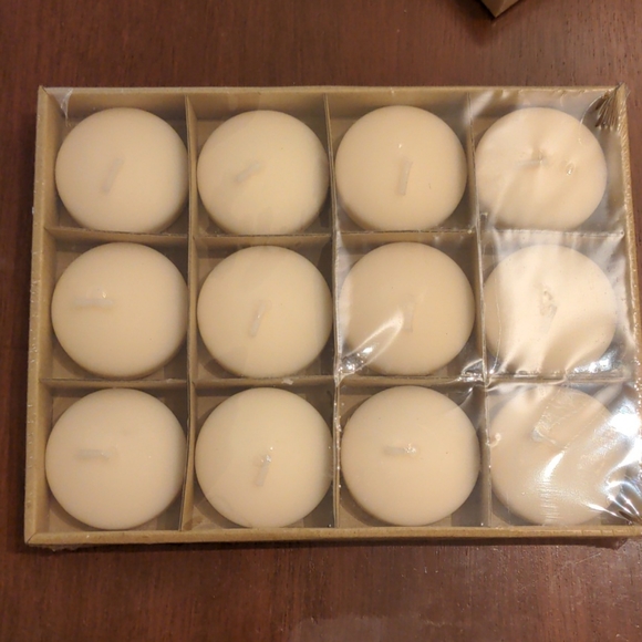 2" floating candles 12 pack - Picture 2 of 6